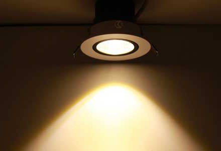 LED stropne svjetiljke 220V